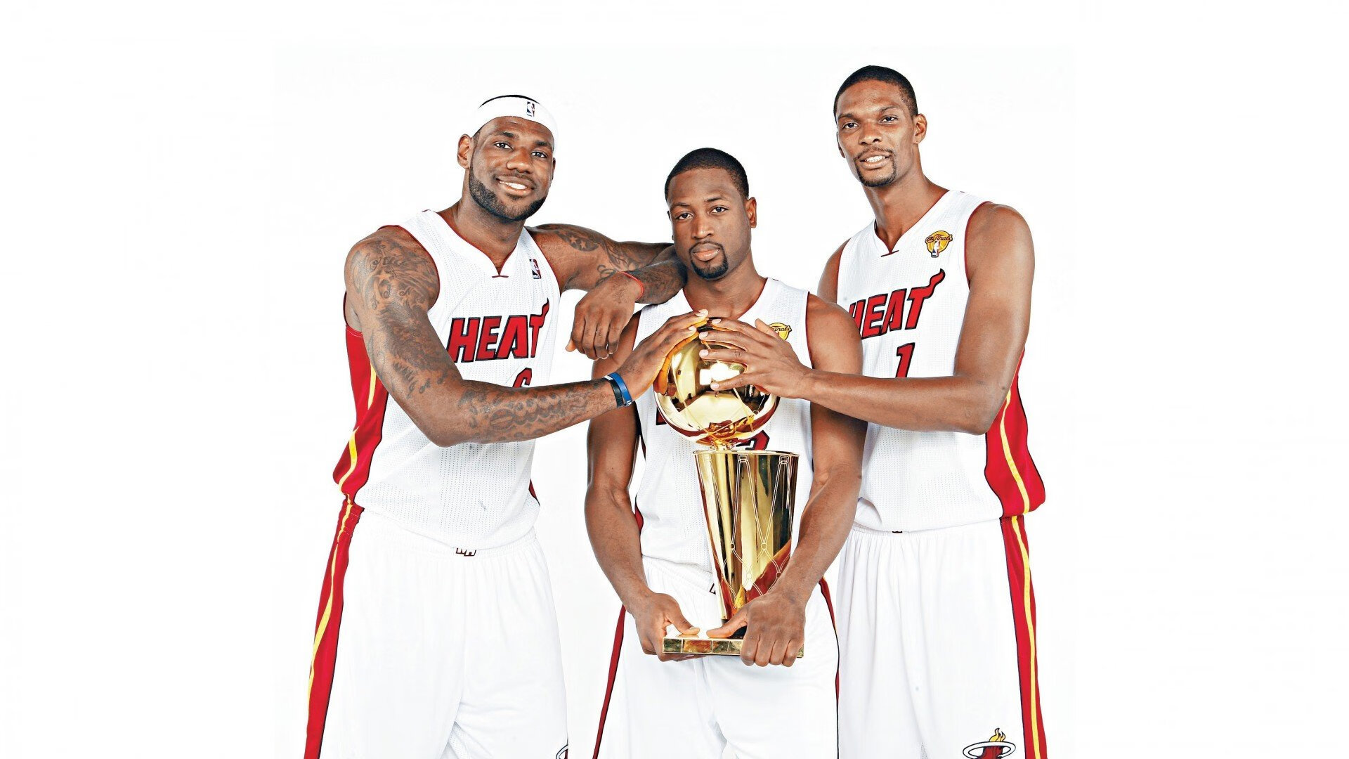 水球终场对抗突尼斯成功反超，水球身体对抗