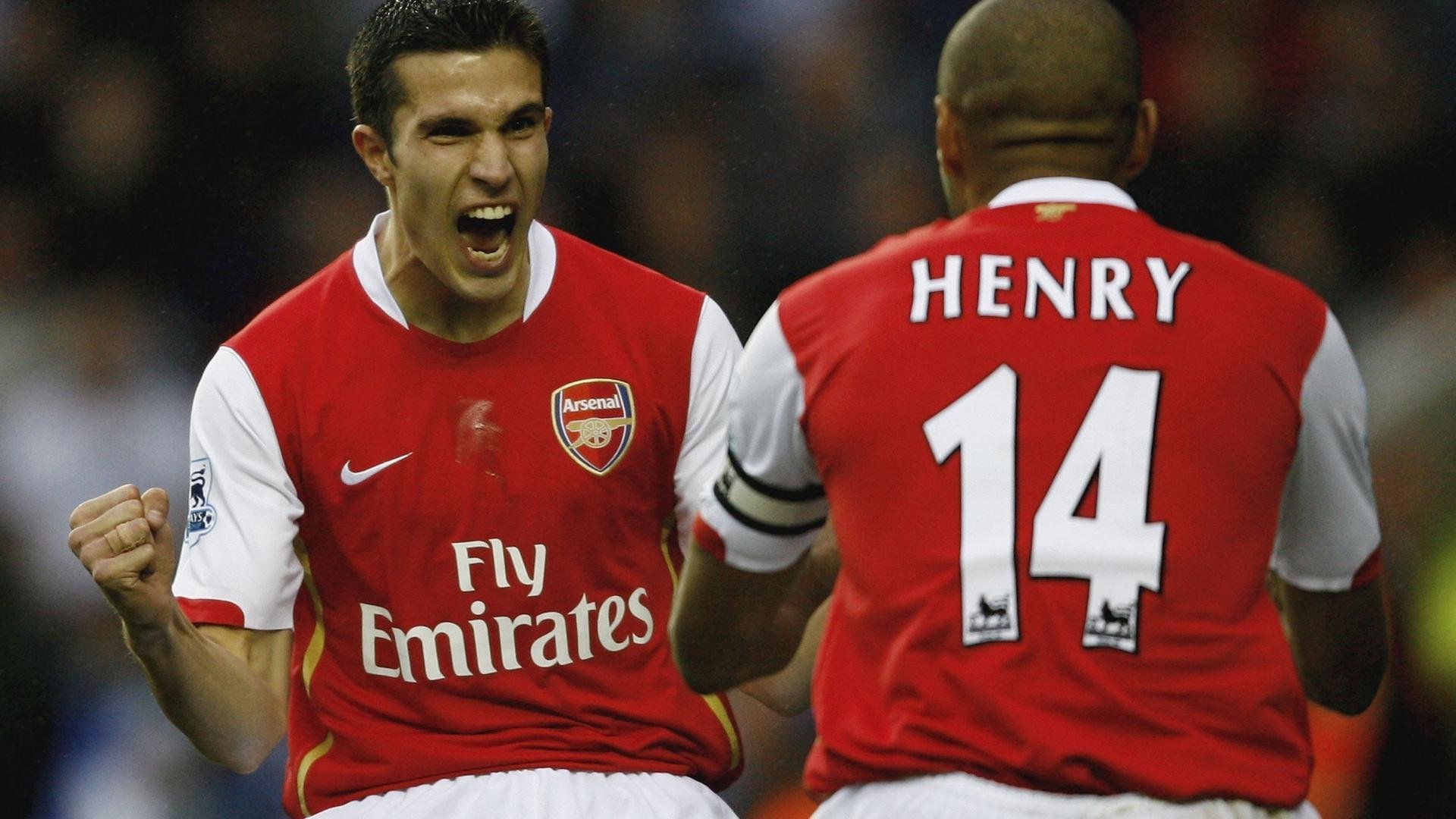 米兰体育网-热刺新援表现抢眼，助队提前锁定欧战席位